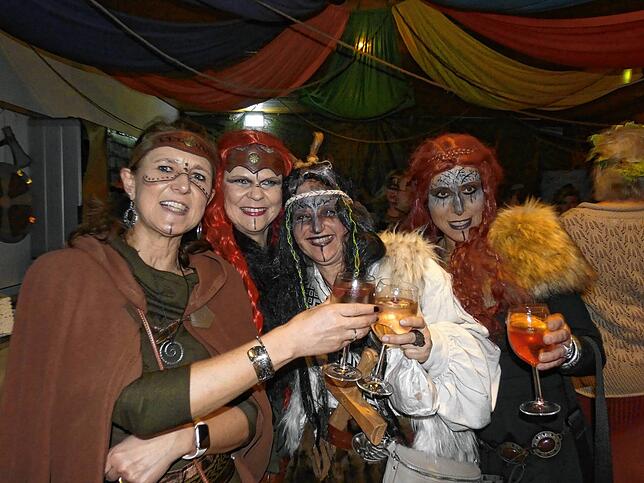 Bild 13: Wiiberfasnacht in Altenburg: So feiert die Stadt ausgelassen und bunt!