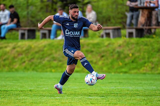 Bild 19: FC Schlüchttal gewinnt Spitzenspiel gegen SV Blau-Weiß Murg mit 2:1 &ndash; und wir haben Bilder!