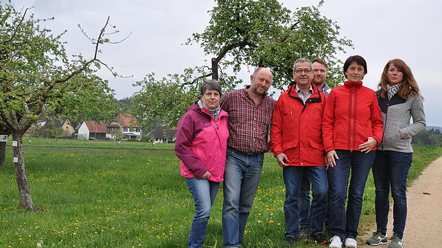Machen sich Sorgen um ihr Dorf (von links): Ursula Kästle, Reinhold Kästle, Thomas Dauwalter, Andreas Dauwalter, Regina Dauwalter und ...