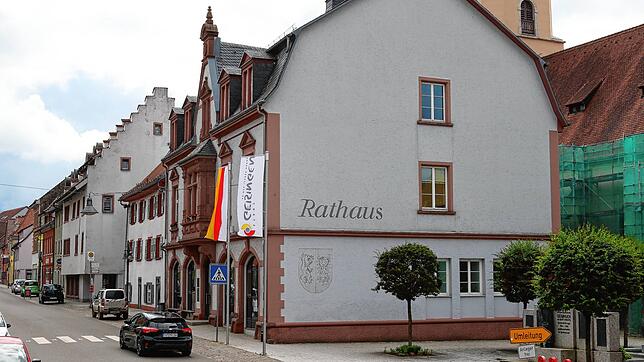 Wer sich in Geisingen als ehrenamtlicher Einkaufsheld engagieren möchte, kann sich telefonisch oder per E-Mail im Rathaus melden.