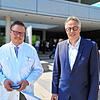 Christoph Domschke (links) ist der neue Chef der Frauenklinik. Der Geschäftsführer des Schwarzwald-Baar-Klinikums, Matthias Geiser, ...