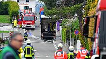 Die Feuerwehr ist am Dienstagvormittag in Friedrichshafen-Berg im Einsatz. Es ist ein Gefahrstoff ausgelaufen.