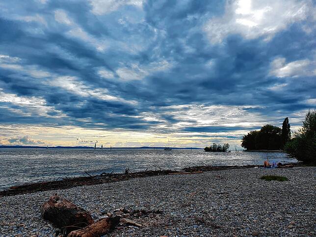Die Argenmündung zwischen Kressbronn und Langenargen ist meist nicht überfüllt – hier zeigt sich der Bodensee von seiner schönsten ...