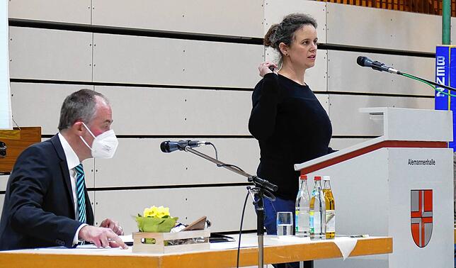 Biotopverbundbotschafterin Lara Braun hatte im Stettener Gemeinderat keinen leichten Stand. Sie musste die gesetzlichen Vorgaben ...