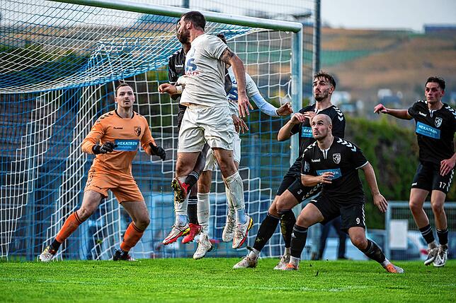 Bild 11: FC Erzingen trotzt Tabellenführer VfR Hausen ein 1:1 ab &ndash; und wir haben Bilder!