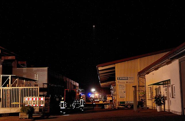Bild 21: Feuerwehr, THW und DRK üben gemeinsam den Ernstfall. Hier gibt es die Bilder!