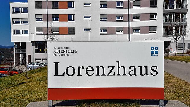 Neue Regeln in den Einrichtungen der Evangelischen Altenhilfe. Jeder, der rein will, muss sich testen lassen.