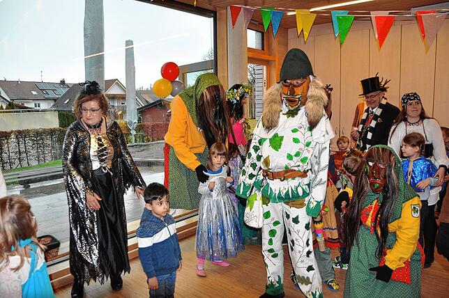 Bild 16: Narren befreien Kindergartenkinder in Hepbach und Leimbach – Die schönsten Bilder!