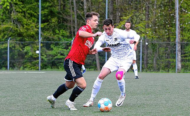 Bild 1: Bildergalerie vom Landesligaduell zwischen FC Überlingen und FV Walbertsweiler-Rengetsweiler
