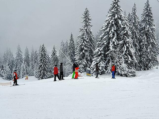 Ein Skikurs auf dem Grafenmatt.