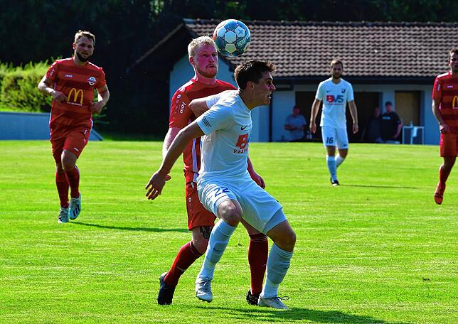 Bild 34: FC Erzingen bezwingt den FC Wallbach deutlich &ndash; und wir haben die Bilder!