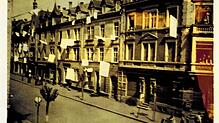 Weiße Flaggen als Zeichen der Kapitulation in Rheinfelden kurz vor dem Einmarsch französischer Soldaten am 25. April 1945.