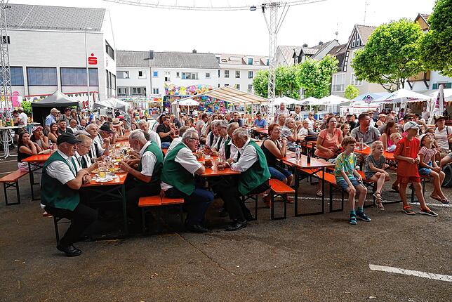 Bild 26: Lebendige Stadt in der Fußgängerzone