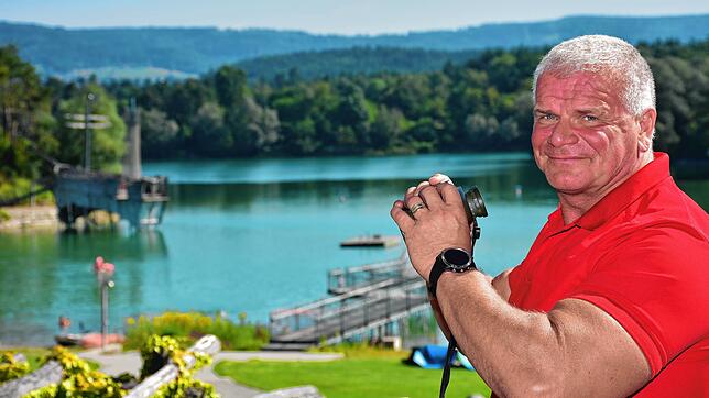 Enno Haß, Pächter und Betreiber des Freibads, muss für die Sicherheit am Schlosssee und die Einhaltung der Corona-Schutzmaßnahmen sorgen.