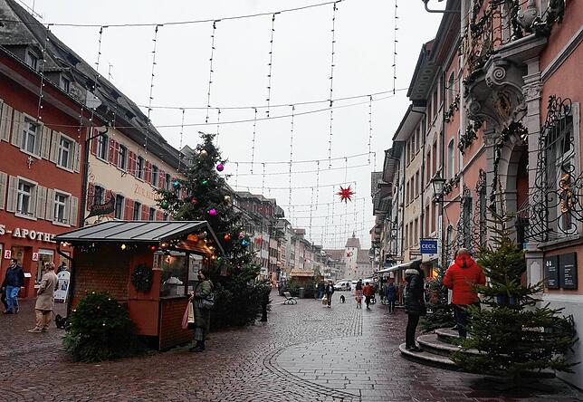 Blick in die Waldshuter Kaiserstraße am frühen Samstag-Nachmittag.