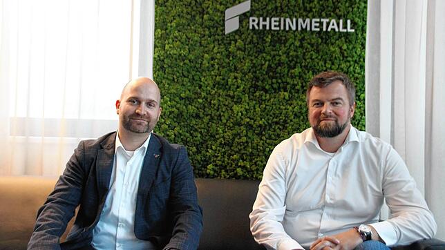 Die Geschäftsführer Andreas Wurdak (links) und René Hübner können sich freuen &ndash; am Stockacher Standort ist der Umsatz von 2019 auf ...