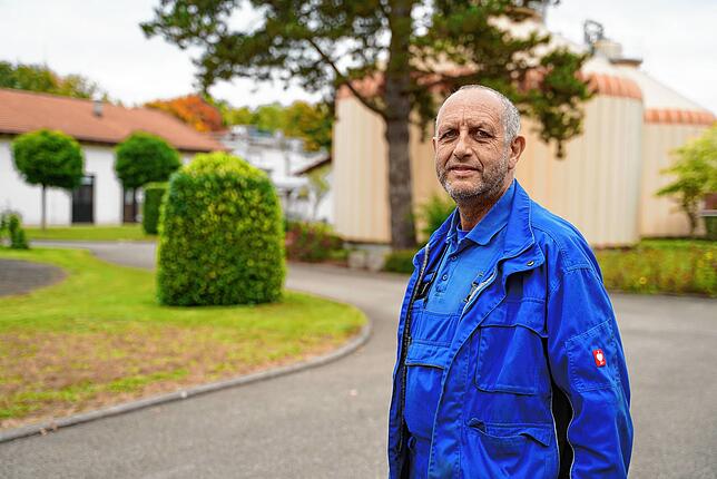 Abwassermeister Klaus Buntru führt gerne Menschen durch die Kläranlage in Tiengen: &bdquo;Oftmals sind sie überrascht, was alles ...