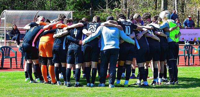 Bild 6: SG FC Wehr/Brennet siegt im Spitzenspiel mit 3:1 gegen FC WIttlingen – und wir haben Fotos!