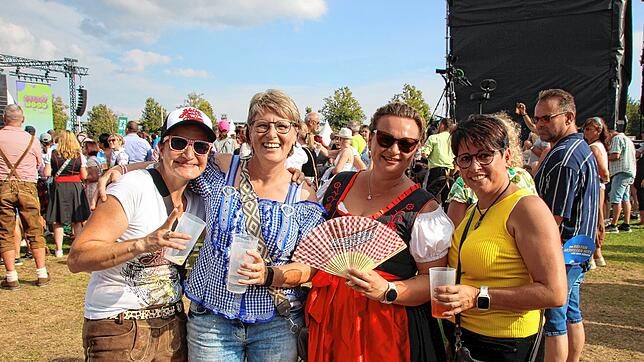 Viele strahlende Gesichter gab es im Vorjahr beim Pfullywood Festival zu sehen. Der Seepark bietet immer wieder eine tolle Kulisse für ...