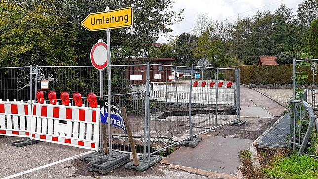 Im Dezember 2019 wurde in Rhina die Brücke über den Schreiebach an der Jahnstraße wegen Baufälligkeit gesperrt.