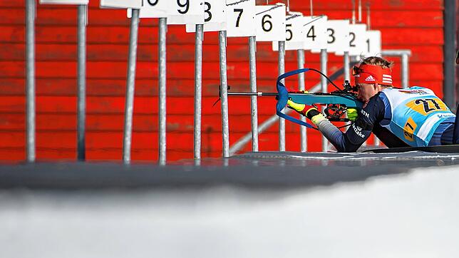 Licht und Schatten: Fabian Kaskel glänzte im Massenstartrennen am Schießstand mit nur zwei Fehlschüssen und lief als Dritter erstmals in ...