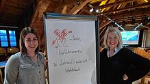 Die City-Managerinnen Carina Kirves und Monika Studinger bei der zweiten Zukunftswerkstatt. Bild: Stadtverwaltung