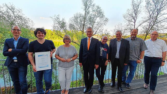 Pro Bad Säckingen ist gut aufgestellt: Der Vorstand von links, der zweite Vorsitzende Niels Bosley, Beisitzer Sebastian Kuschner, die ...
