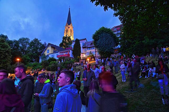 Bild 15: Tausende Besucher feiern beim Stadtfest