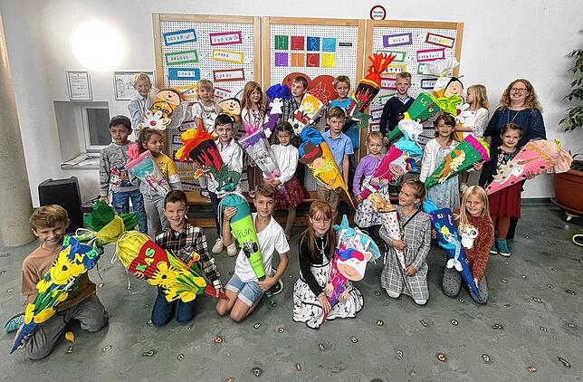 21 Mädchen und Jungen wurden in der Klasse 1b der Grundschule Weilheim eingeschult.Klassenlehrerin ist Stefanie Fischer.