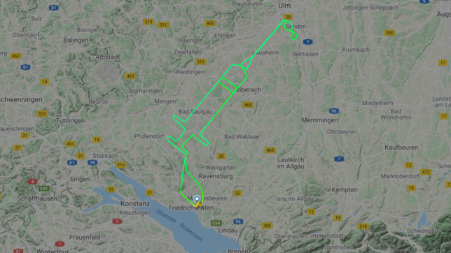 Samy Kramer hat bei einem Flug mit einem Motorflugzeug zwischen Friedrichshafen und Ulm eine Spritze in den Himmel gezeichnet. Das lässt ...