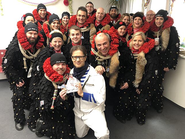 Bild 6: LIVE-BLOG zum Nachlesen &ndash; Bilder, Videos, Zünfte: So närrisch war die Fastnacht im SÜDKURIER-Stüble