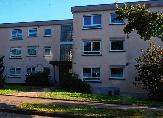 In diesem Sieben-Familien-Haus, dem einzigen Mehrfamilienhaus auf dem Mittleren Berg, wohnt Wilhelm Meier, es gehört zu den ersten ...