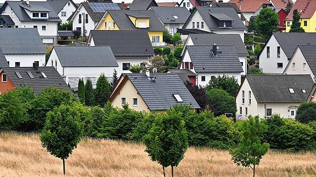 Wer muss hier wie viel Grundsteuer bezahlen? Viele Eigentümer verzweifeln, wenn sie die Grundsteuererklärung ausfüllen.