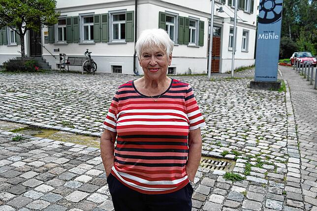 Irmi Dollansky lebt seit mehr als 50 Jahren in Oberteuringen und hatte zahlreiche Ehrenämter. Bis heute engagiert sie sich im Kulturhaus ...