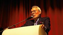 Fritz Vahrenholt spricht im Radolfzeller Milchwerk darüber, dass aus seiner Sicht die Energiewende gescheitert ist.