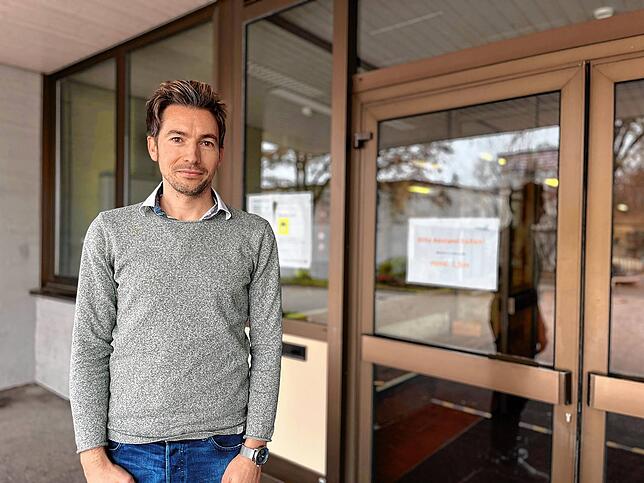 Schulleiter Stefan Schülli ist über die Aussagen von OB Jürgen Roth verärgert. Er hofft seit Jahren auf die Umsetzung der großen ...