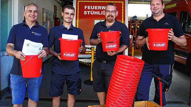 Die Feuerwehrkameraden der Abteilung Stühlingen klingeln in den nächsten Wochen in jedem der 250 Haushalte und machen auf sich ...