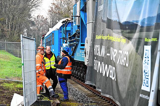 Bild 14: 300 Tonnen schwerer Trafo-Transport – Das sind die Bilder!
