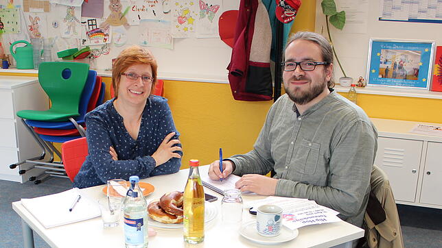 Die Bräunlinger Stadtjugendreferentin Claudia Hübsch im Gespräch mit SÜDKURIER-Redakteur Guy Simon. Sie erklärt, mit welchen ...