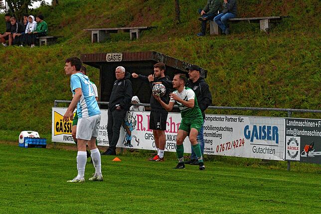 Bild 16: SV Waldhaus bezwingt den SV Obersäckingen mit 4:0 &ndash; und wir haben Bilder!