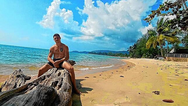 Valentin Kocher-Benzing am Strand von Koh Samui.
