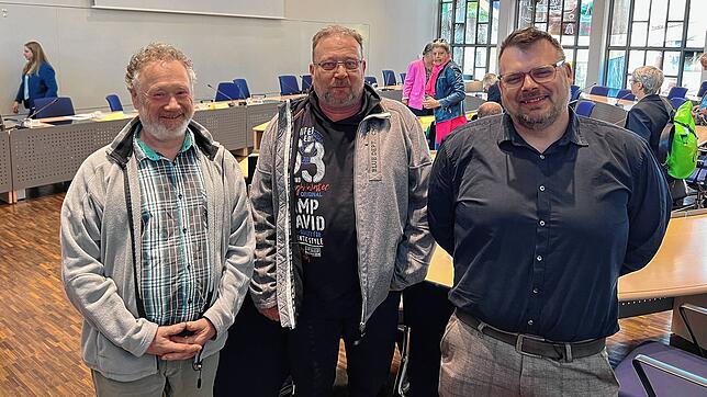 Ganz neu dabei: Zur Wahl zugelassen wurde am Montag auch „Ekkis“ Liste mit (von links) Ekkehard Badent, Oliver Rauch und Sebastian ...