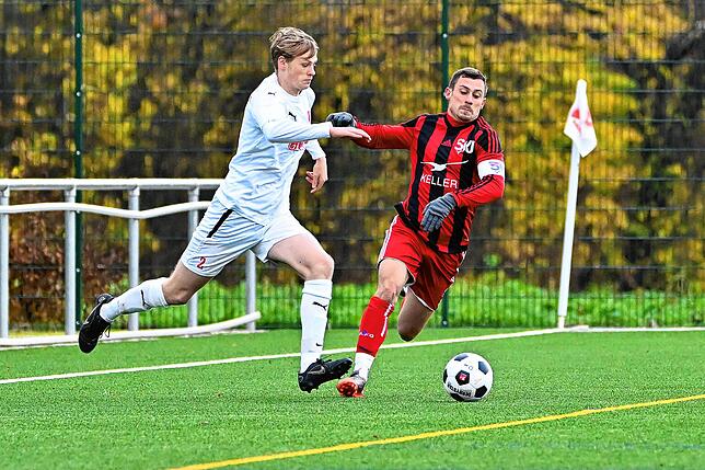 Bild 11: Abbruch nach Verletzung beim TuS Binzen gegen den SV Jestetten &ndash; und wir haben Bilder!