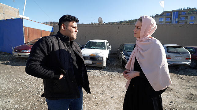 Treffen in Kabul: Liv von Boetticher im Gespräch mit Abdul F. Er lebte zuletzt in Ludwigsburg und wurde im vergangenen August nach ...