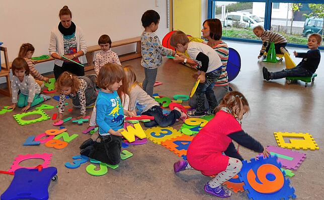 Diese Kinder besuchen das Kinderhaus Rhein-Au. Doch generell braucht die Stadt mehr Platz für Kinderbetreuung: Der geplante ...