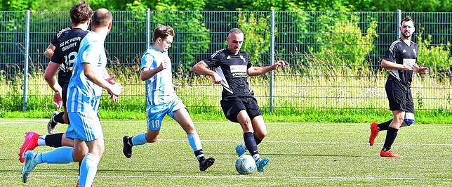 Bild 40: SV Obersäckingen steht nach 2:0 gegen SG FC Wehr/Brennet II an der Tabellenspitze – wir haben Fotos!