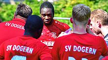 Neue Aufgabe: Paul Mendy (28) kam vom SV 08 Laufenburg zum SV Dogern und bildet beim B-Kreisligisten als Spielertrainer mit Stefan ...