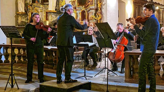 Das Motiv zeigt das Kammerorchester während eines Auftritts beim Festival im November 2024. Dieses Jahr wird das Festival um fünf Tage ...