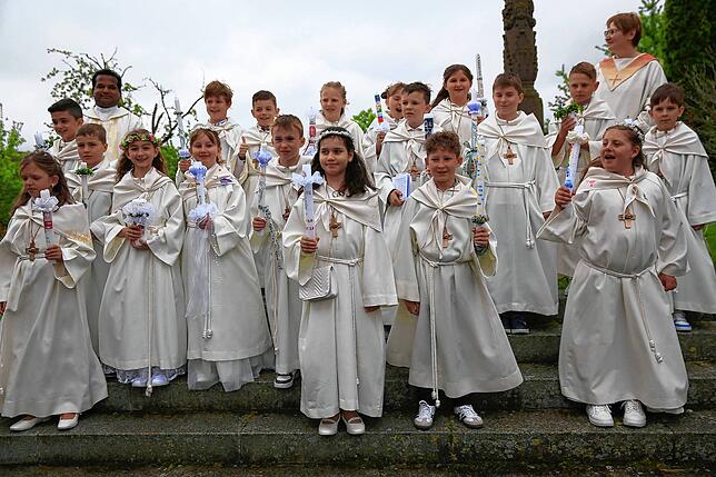 Bild 10: Heiliges Sakrament: Alle Bilder zur Kommunion und Konfirmation im Hegau