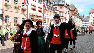 Bild : Waldshuter Chilbi 2025: So viel Freude macht der Festumzug in der Kaiserstraße - die schönsten Bilder